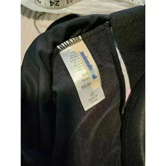 Size 22 NWT Swimsuits for All Floral Tropical Black Front Crossed Swim Dress - Picture 4 of 7